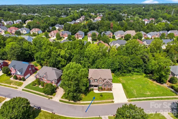 1310 Bershire LN, Charlotte, NC 28262