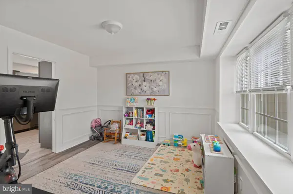 1 MANOR LN, Willingboro, NJ 08046