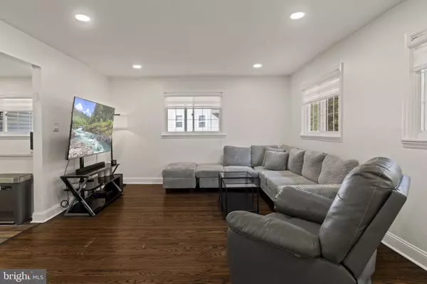 328 BROWNING LN, Cherry Hill, NJ 08003