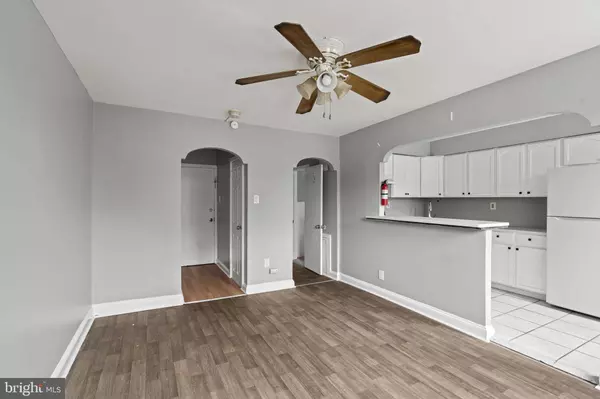 32 S MACDADE BLVD, Glenolden, PA 19036