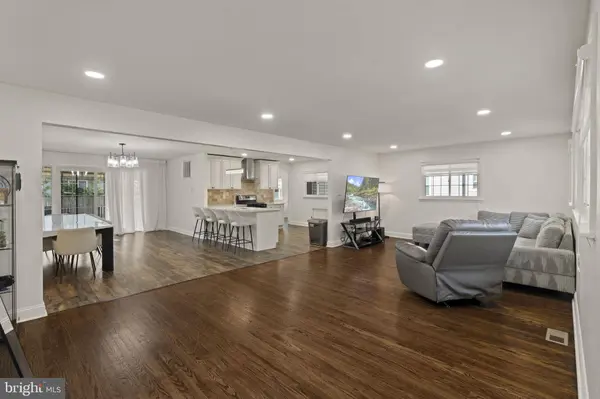 328 BROWNING LN, Cherry Hill, NJ 08003