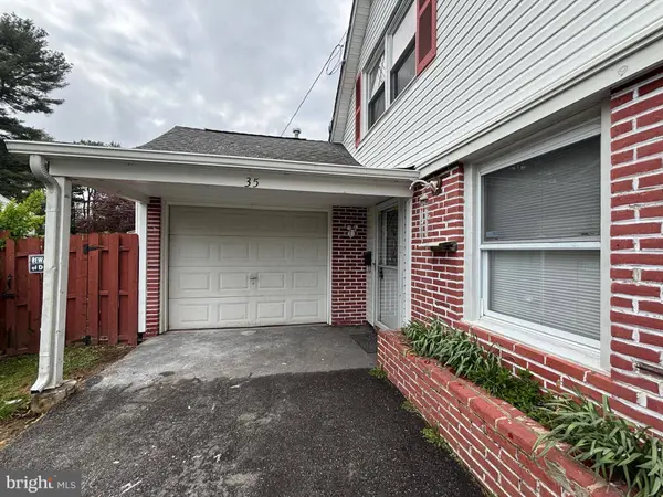 35 BLUEBERRY LN, Willingboro, NJ 08046