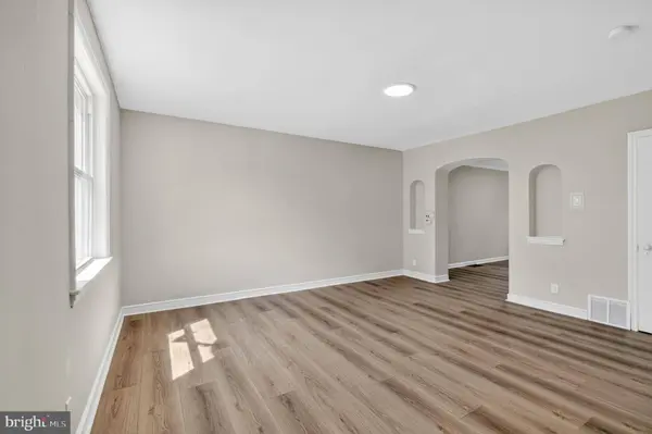 1067 S MERRIMAC RD, Camden, NJ 08104