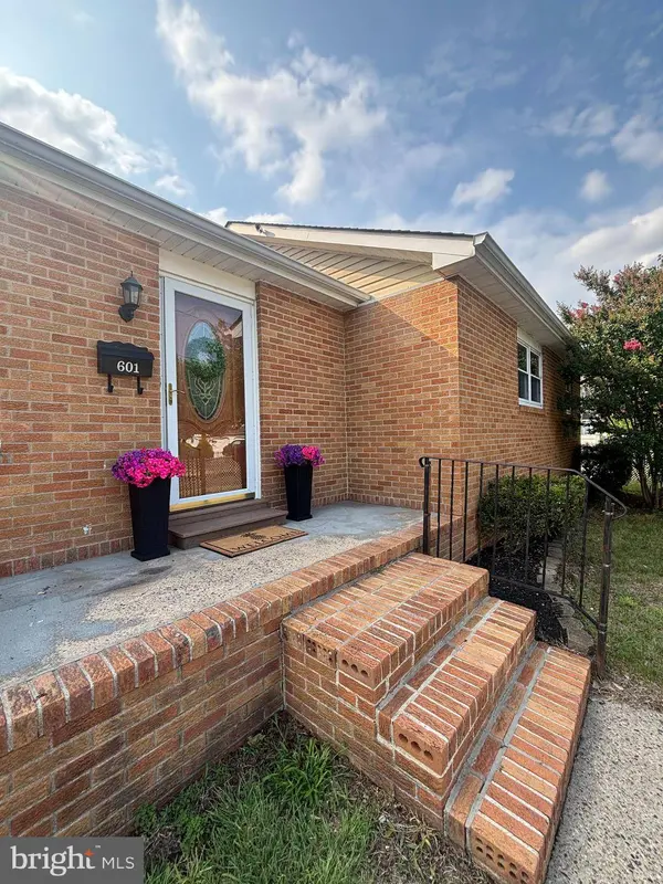 601 DAUPHIN ST, Riverside, NJ 08075