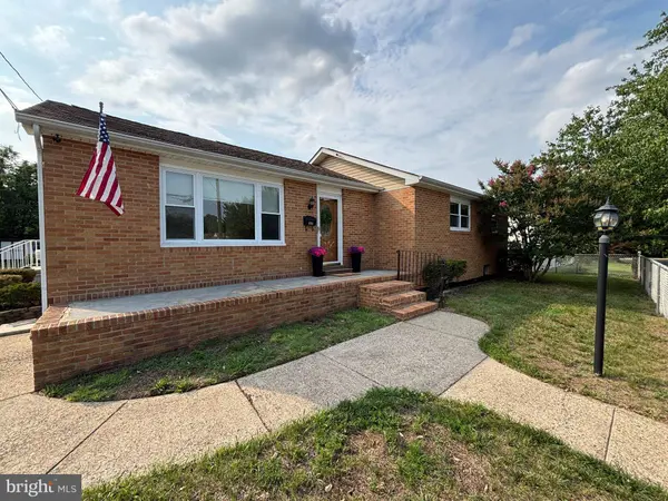 601 DAUPHIN ST, Riverside, NJ 08075