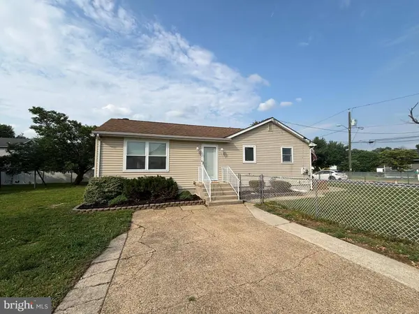 601 DAUPHIN ST, Riverside, NJ 08075