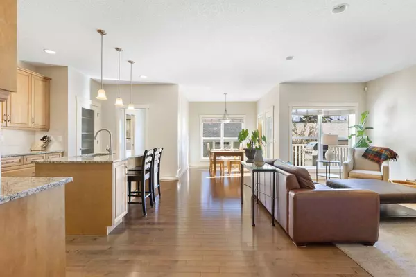 5550 Henwood ST SW, Calgary, AB T3E 6Z3