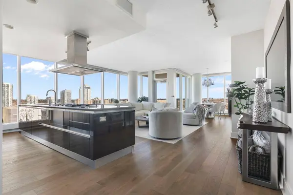 433 11 AVE SE #1601, Calgary, AB T2G 0C7