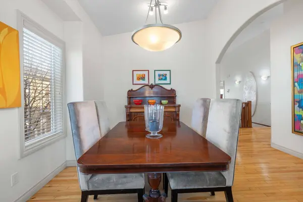 20 Ranch RD, Okotoks, AB T1S 1W8