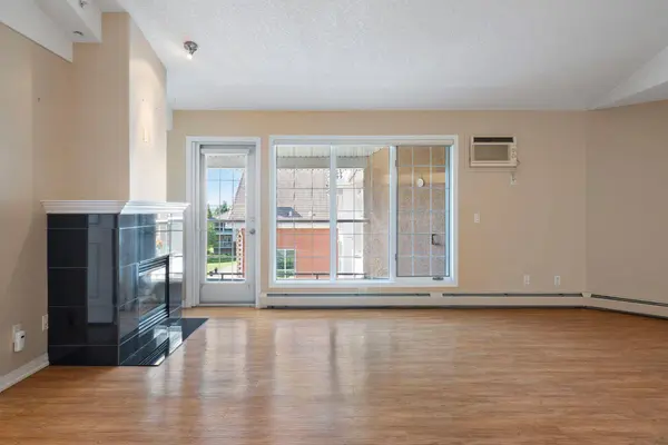 6868 Sierra Morena BLVD SW #310, Calgary, AB T3H 3R6