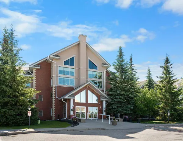 6868 Sierra Morena BLVD SW #310, Calgary, AB T3H 3R6