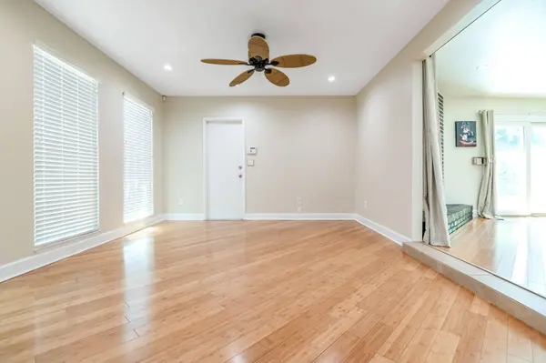 3137 S West Street, Visalia, CA 93277