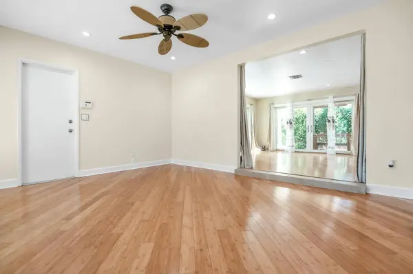 3137 S West Street, Visalia, CA 93277