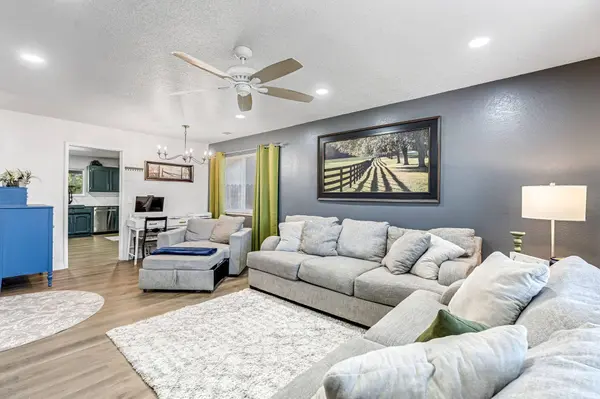 3444 W Coppola Avenue, Visalia, CA 93277