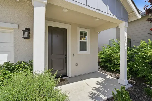 1202 W Prescott Avenue, Visalia, CA 93291