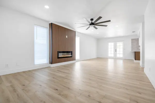 3731 S Mountain Court, Visalia, CA 93277
