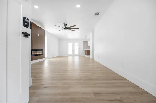 3731 S Mountain Court, Visalia, CA 93277
