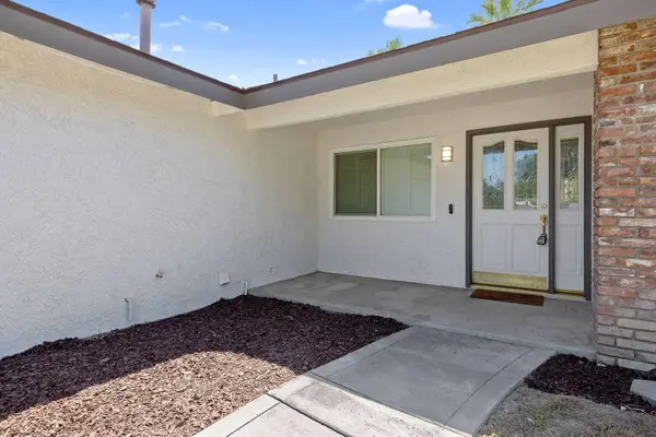 3345 W Mill Creek Drive, Visalia, CA 93291