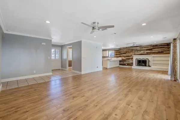 3345 W Mill Creek Drive, Visalia, CA 93291
