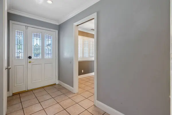 3345 W Mill Creek Drive, Visalia, CA 93291