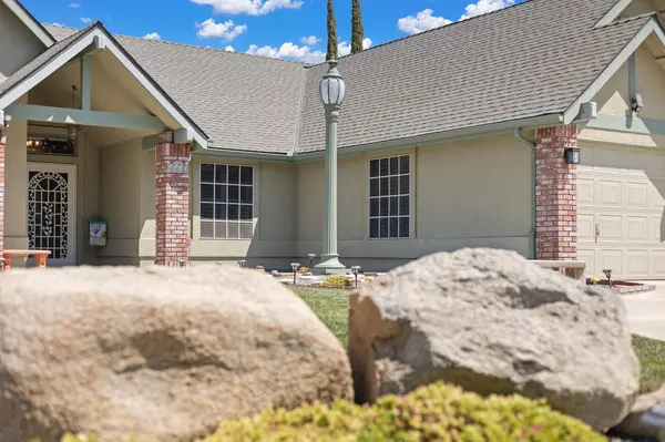 4412 W Orchard Avenue, Visalia, CA 93277