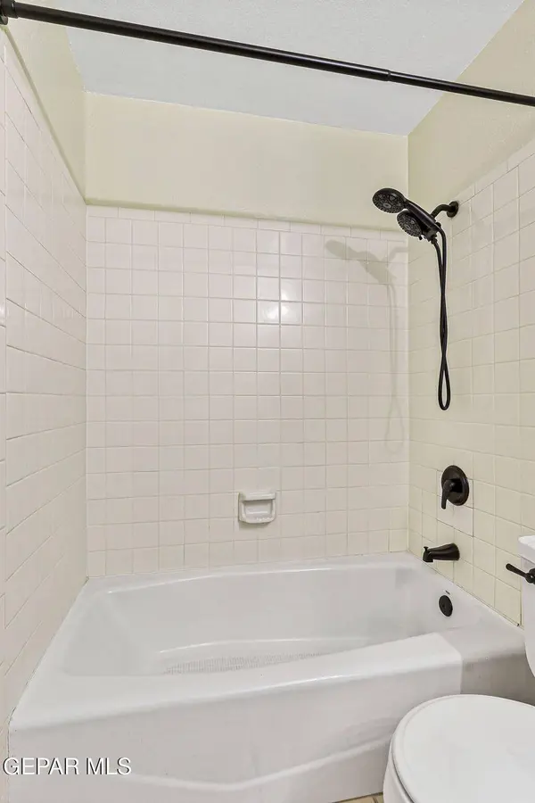 6569 MAJESTIC RIDGE DR, El Paso, TX 79912