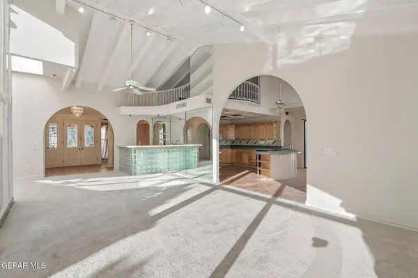 11157 LEO COLLINS DR, El Paso, TX 79936