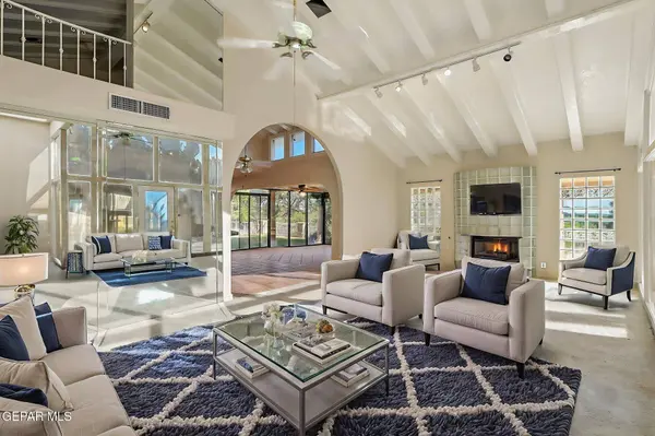 11157 LEO COLLINS DR, El Paso, TX 79936