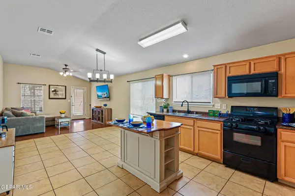 12013 COPPER HEAD LN, El Paso, TX 79934