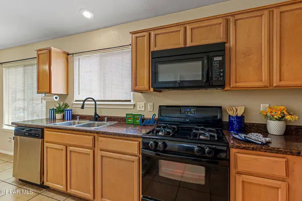 12013 COPPER HEAD LN, El Paso, TX 79934