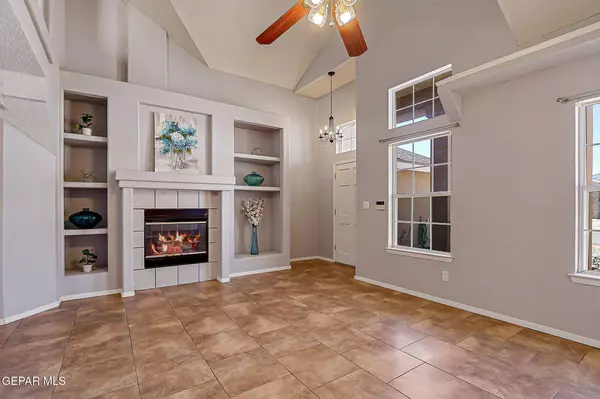 3352 BROKEN BOW ST, El Paso, TX 79936