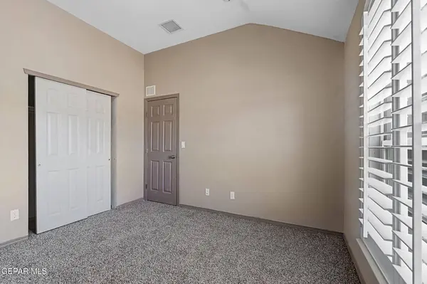 11352 Santa Barbara DR, El Paso, TX 79927