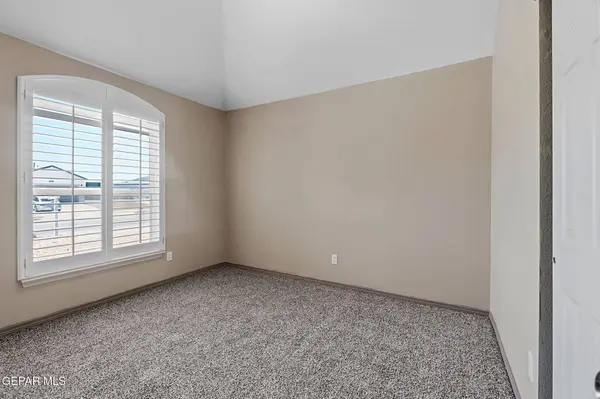 11352 Santa Barbara DR, El Paso, TX 79927