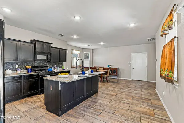 2156 THOMAS LACKLAND ST, El Paso, TX 79938