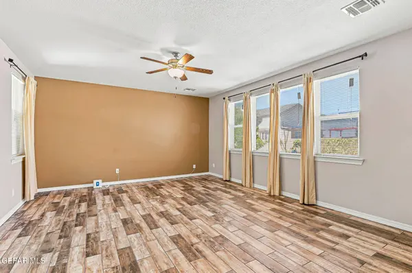 2156 THOMAS LACKLAND ST, El Paso, TX 79938