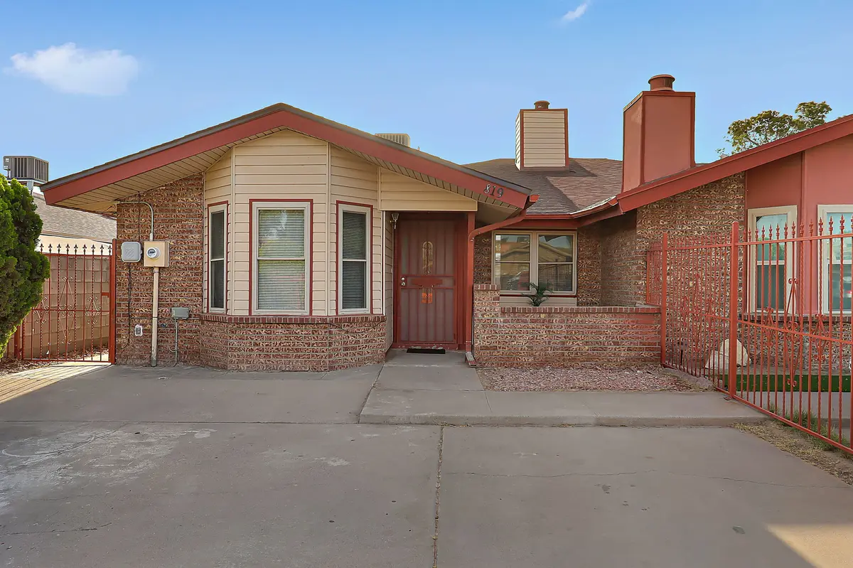 819 Los Surcos Rd, El Paso, TX 79907-2714