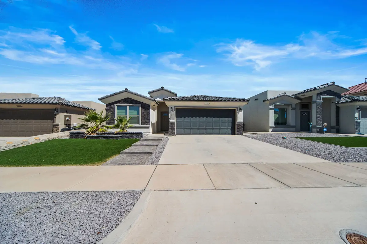 938 Yeldon Pl, El Paso, TX 79928-5941