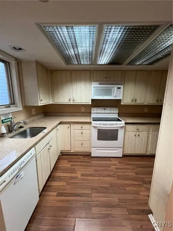 1252 James ST, Syracuse, NY 13203