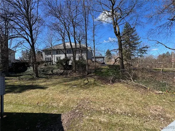 1252 James ST, Syracuse, NY 13203