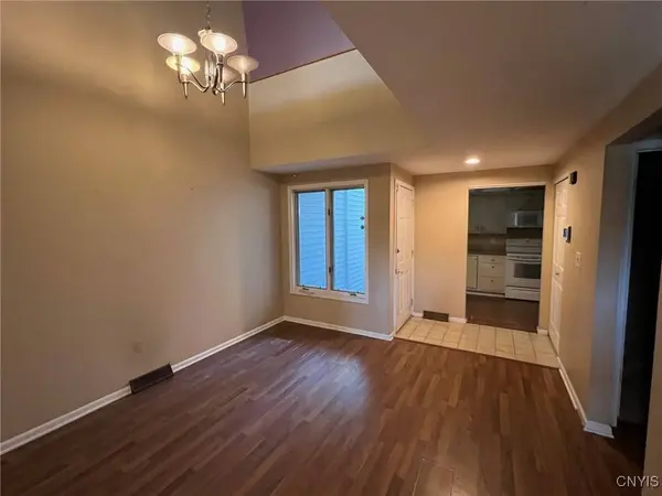 1252 James ST, Syracuse, NY 13203