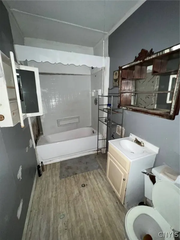 1409 Miller ST, Utica, NY 13501