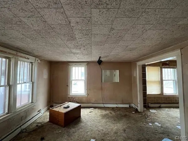 1016 Gotham ST, Watertown, NY 13601