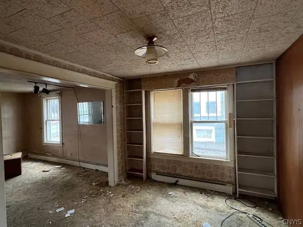 1016 Gotham ST, Watertown, NY 13601