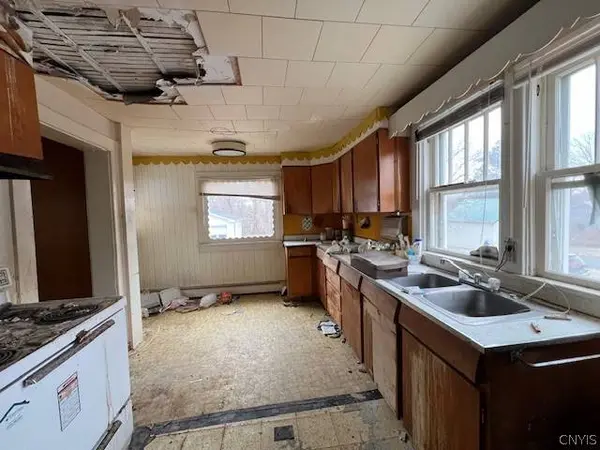 1016 Gotham ST, Watertown, NY 13601