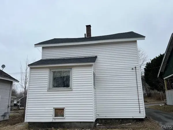 1016 Gotham ST, Watertown, NY 13601