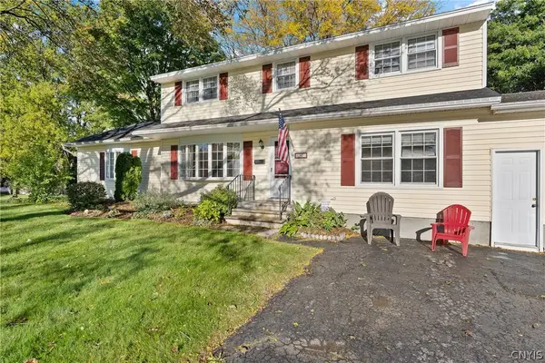 103 Huckleberry LN, Syracuse, NY 13219