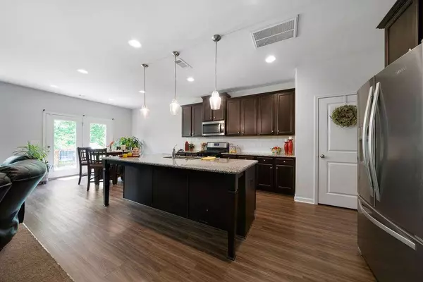 601 Victoria Heights DR, Dallas, GA 30132