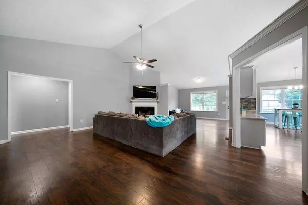 137 Cambridge Pointe, Villa Rica, GA 30180