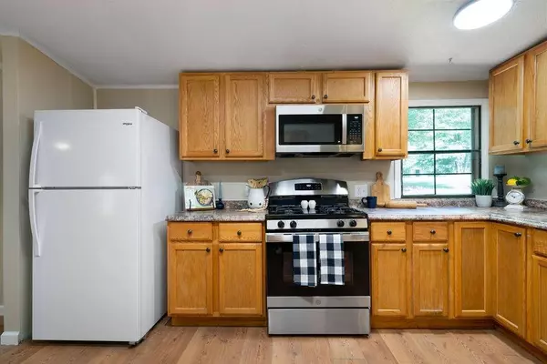 985 Brooks Rackley RD, Dallas, GA 30157