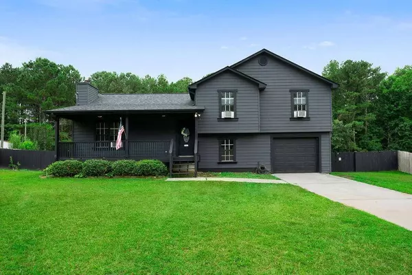 206 Eagle Watch DR, Carrollton, GA 30117